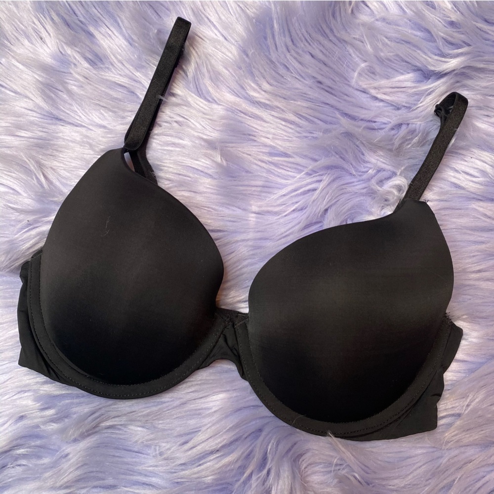 Victoria’s Secret T-Shirt Push Up Black Bra